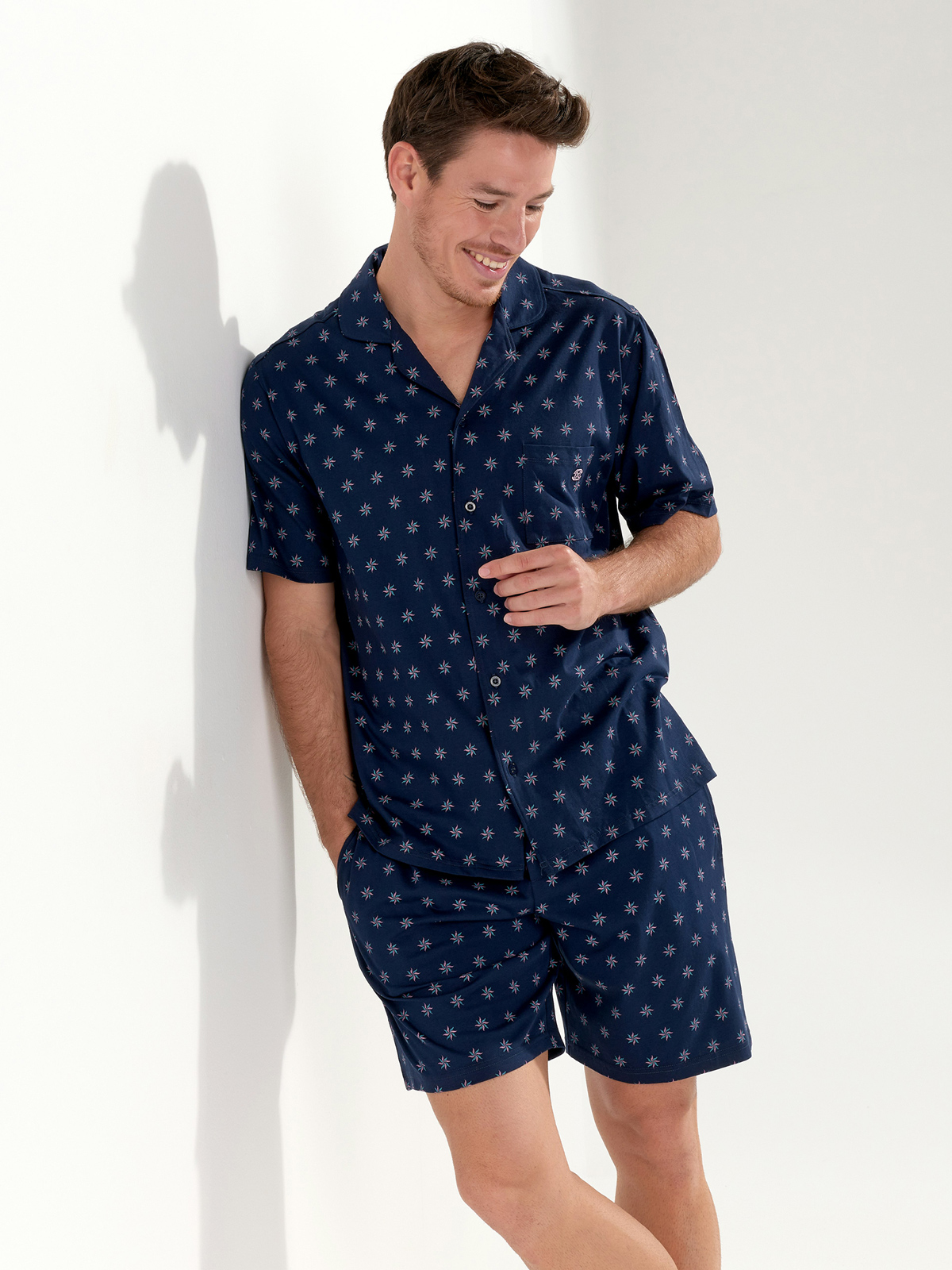 Пижама мужская HOM 40-2937 тёмно-синяя с цветным принтом
