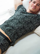 Футболка мужская HOM 40-2881 чёрная с кружевным эффектом
